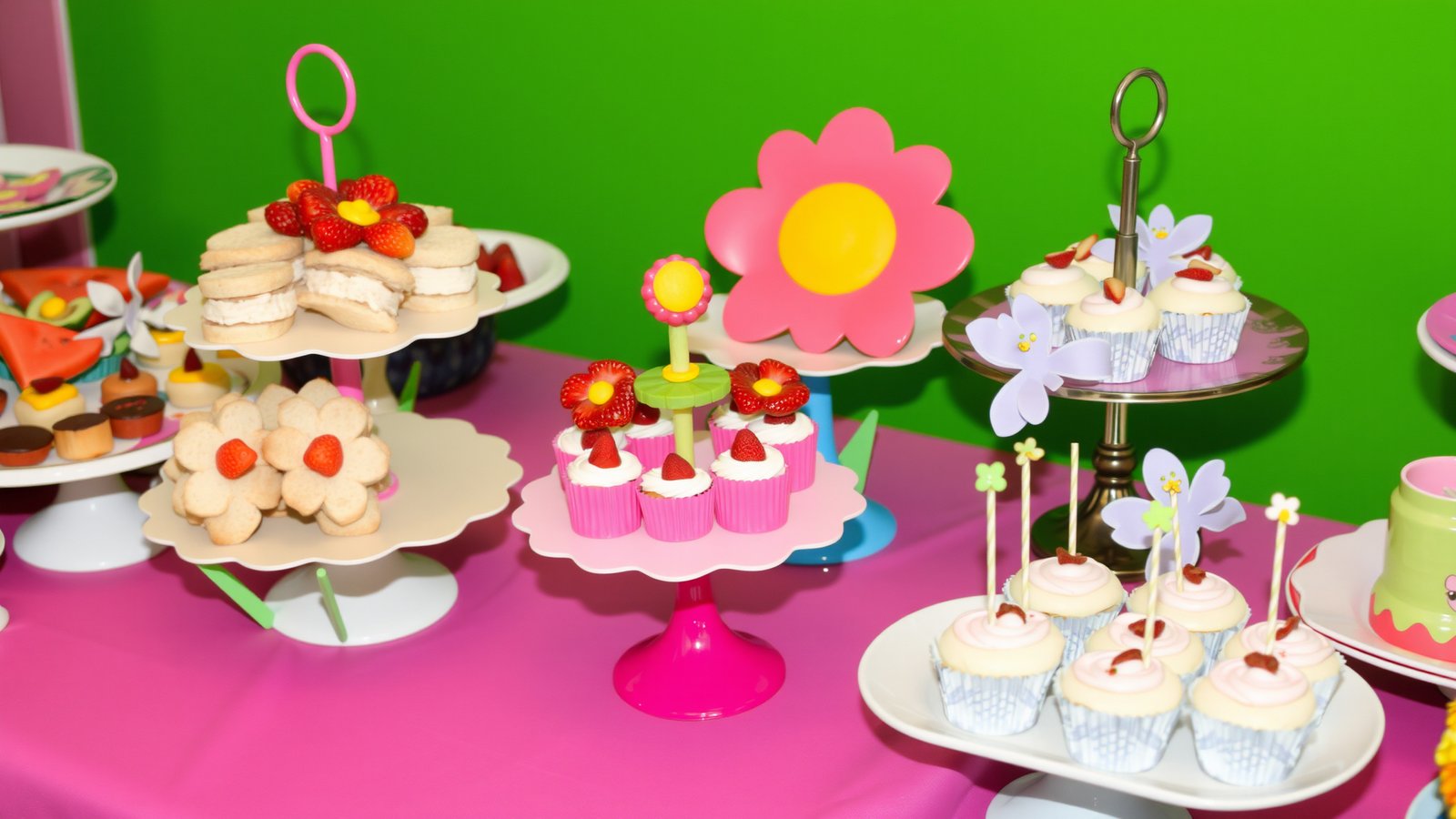 7. Fairy-Themed Snack Table